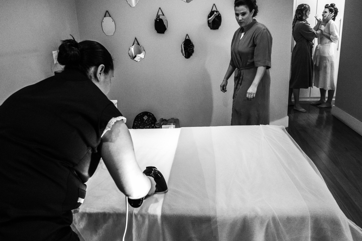 foto noiva se arrumando 