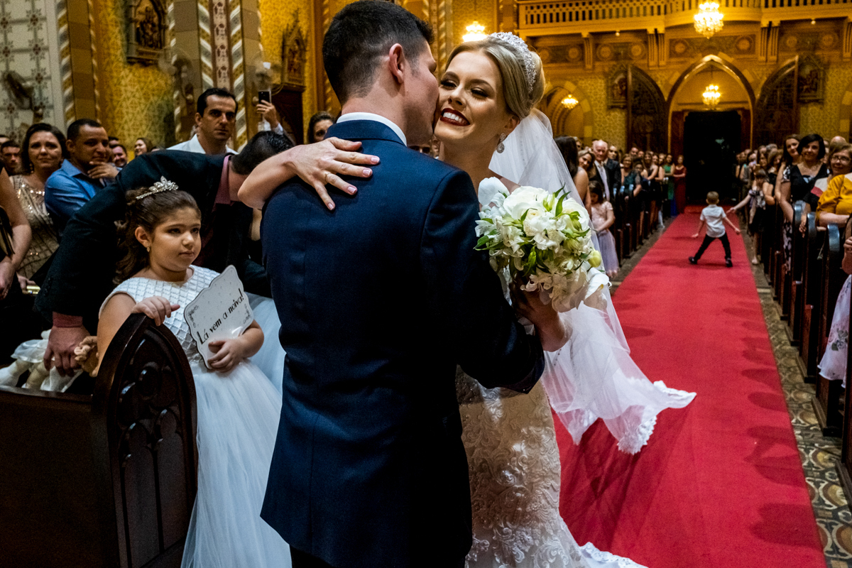 noivos no altar