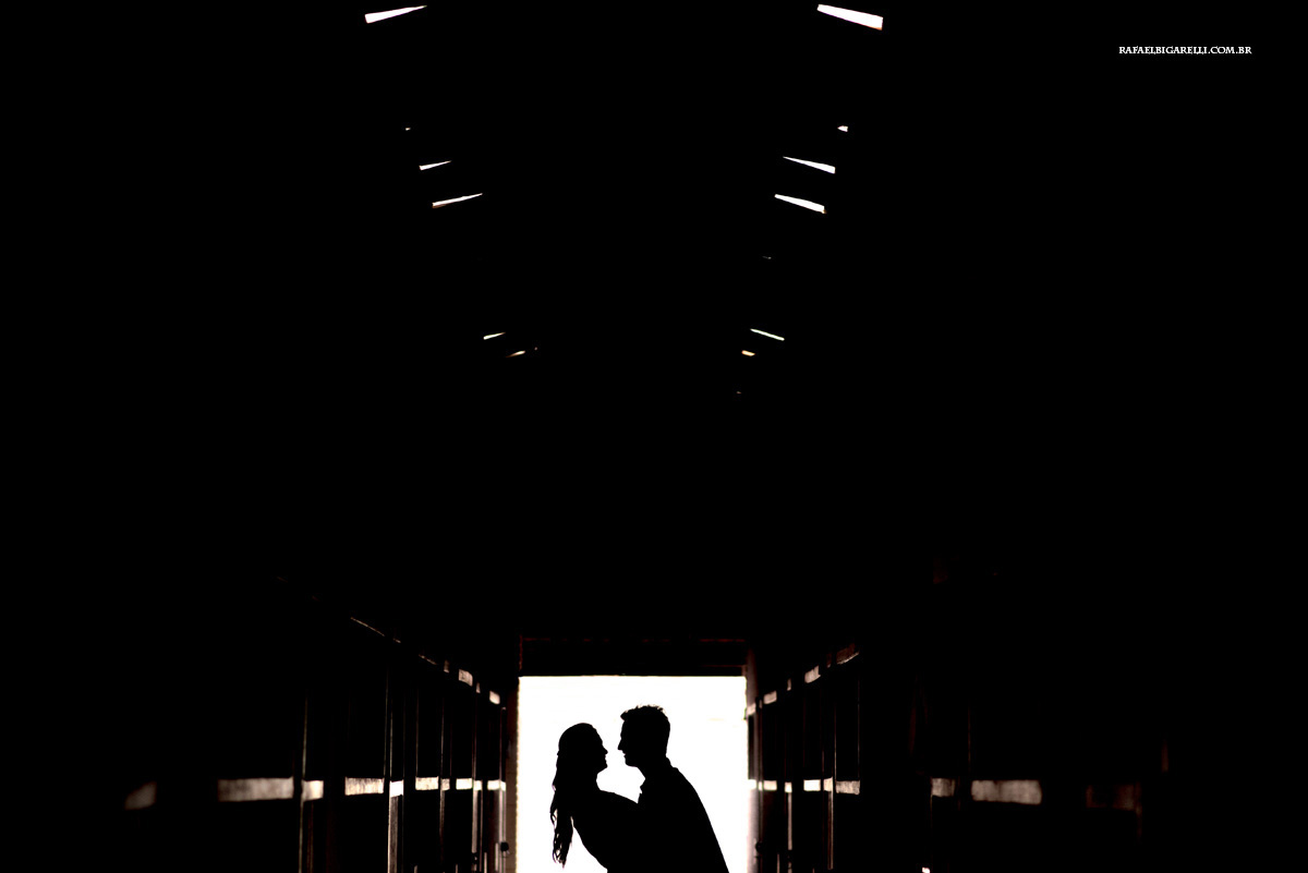 silhueta em ensaio de casamento