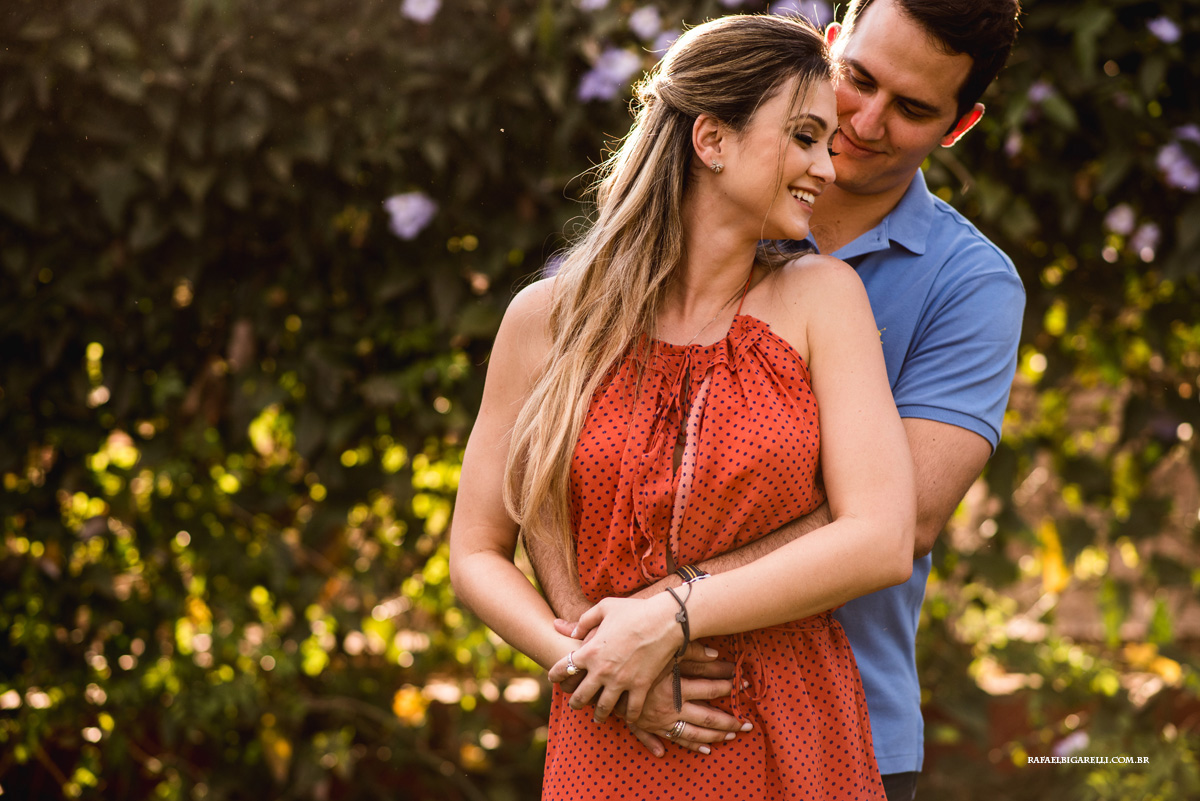 noivos no pré wedding