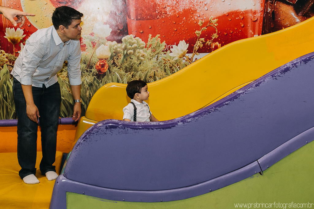 prabrincarfotografia-aniversário-festa-infantil-recife-fotógrafo-fotografia-mundo-bita-decoração-família-foto-1-ano-primeiro-cupcake-bolo-personalizados-Bruno