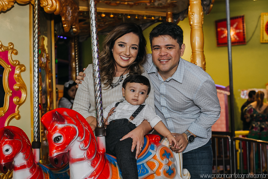 prabrincarfotografia-aniversário-festa-infantil-recife-fotógrafo-fotografia-mundo-bita-decoração-família-foto-1-ano-primeiro-cupcake-bolo-personalizados-Bruno