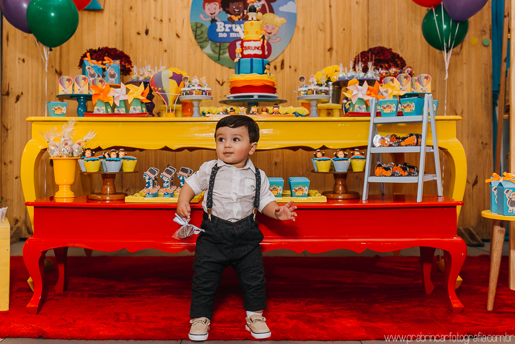 prabrincarfotografia-aniversário-festa-infantil-recife-fotógrafo-fotografia-mundo-bita-decoração-família-foto-1-ano-primeiro-cupcake-bolo-personalizados-Bruno