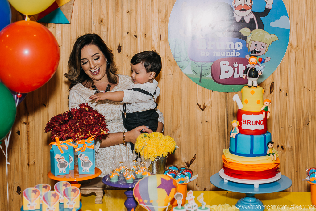 prabrincarfotografia-aniversário-festa-infantil-recife-fotógrafo-fotografia-mundo-bita-decoração-família-foto-1-ano-primeiro-cupcake-bolo-personalizados-Bruno