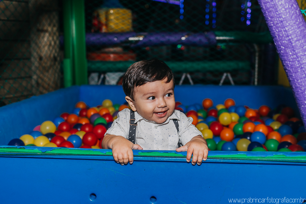 prabrincarfotografia-aniversário-festa-infantil-recife-fotógrafo-fotografia-mundo-bita-decoração-família-foto-1-ano-primeiro-cupcake-bolo-personalizados-Bruno