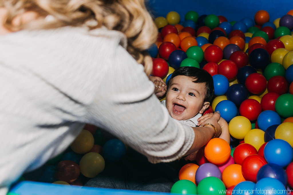 prabrincarfotografia-aniversário-festa-infantil-recife-fotógrafo-fotografia-mundo-bita-decoração-família-foto-1-ano-primeiro-cupcake-bolo-personalizados-Bruno