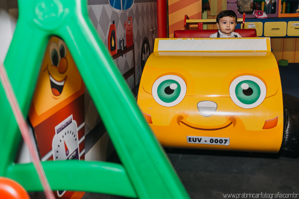 prabrincarfotografia-aniversário-festa-infantil-recife-fotógrafo-fotografia-mundo-bita-decoração-família-foto-1-ano-primeiro-cupcake-bolo-personalizados-Bruno