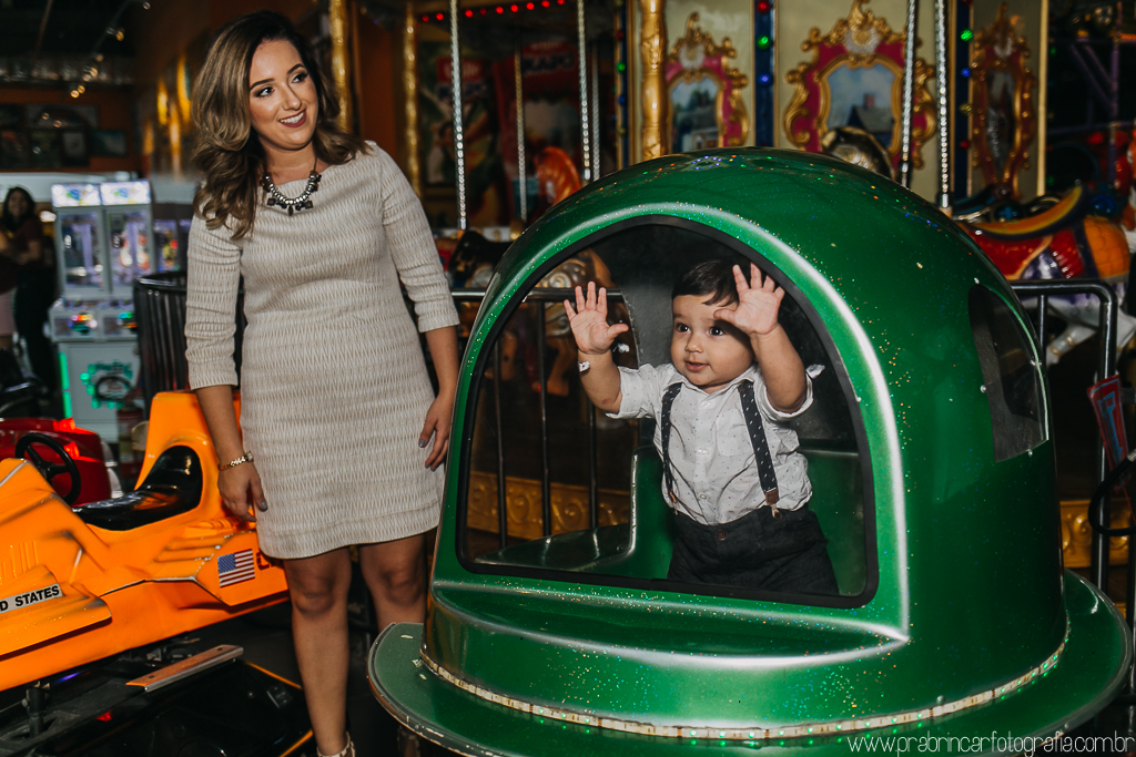 prabrincarfotografia-aniversário-festa-infantil-recife-fotógrafo-fotografia-mundo-bita-decoração-família-foto-1-ano-primeiro-cupcake-bolo-personalizados-Bruno