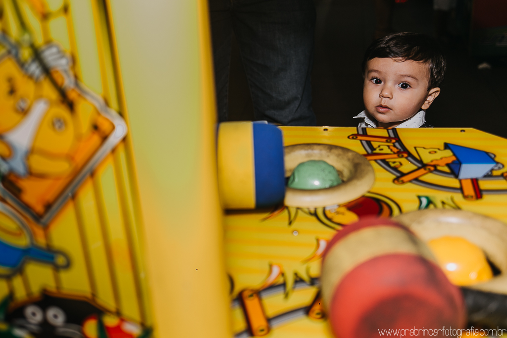 prabrincarfotografia-aniversário-festa-infantil-recife-fotógrafo-fotografia-mundo-bita-decoração-família-foto-1-ano-primeiro-cupcake-bolo-personalizados-Bruno