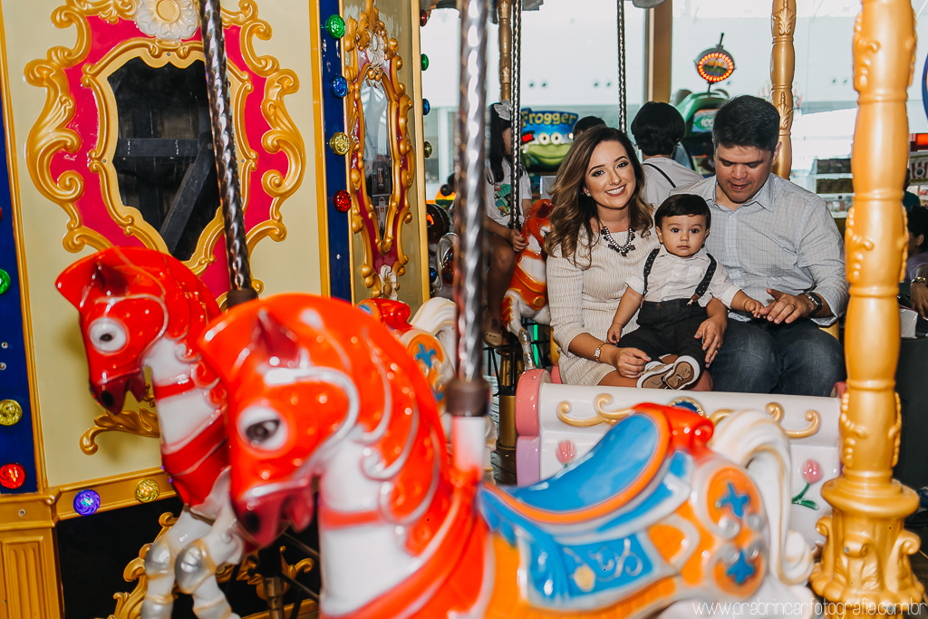 prabrincarfotografia-aniversário-festa-infantil-recife-fotógrafo-fotografia-mundo-bita-decoração-família-foto-1-ano-primeiro-cupcake-bolo-personalizados-Bruno