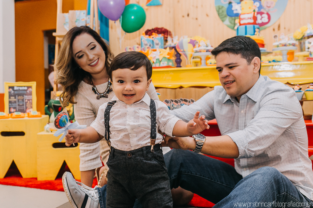 prabrincarfotografia-aniversário-festa-infantil-recife-fotógrafo-fotografia-mundo-bita-decoração-família-foto-1-ano-primeiro-cupcake-bolo-personalizados-Bruno
