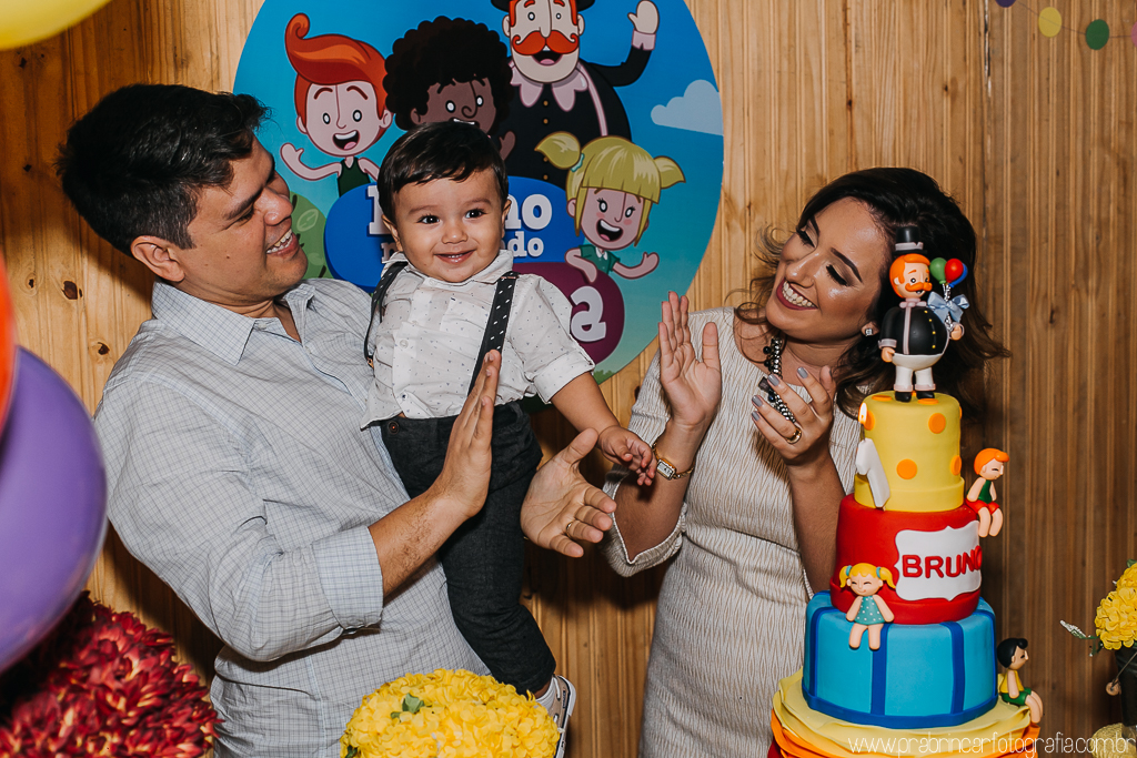 prabrincarfotografia-aniversário-festa-infantil-recife-fotógrafo-fotografia-mundo-bita-decoração-família-foto-1-ano-primeiro-cupcake-bolo-personalizados-Bruno