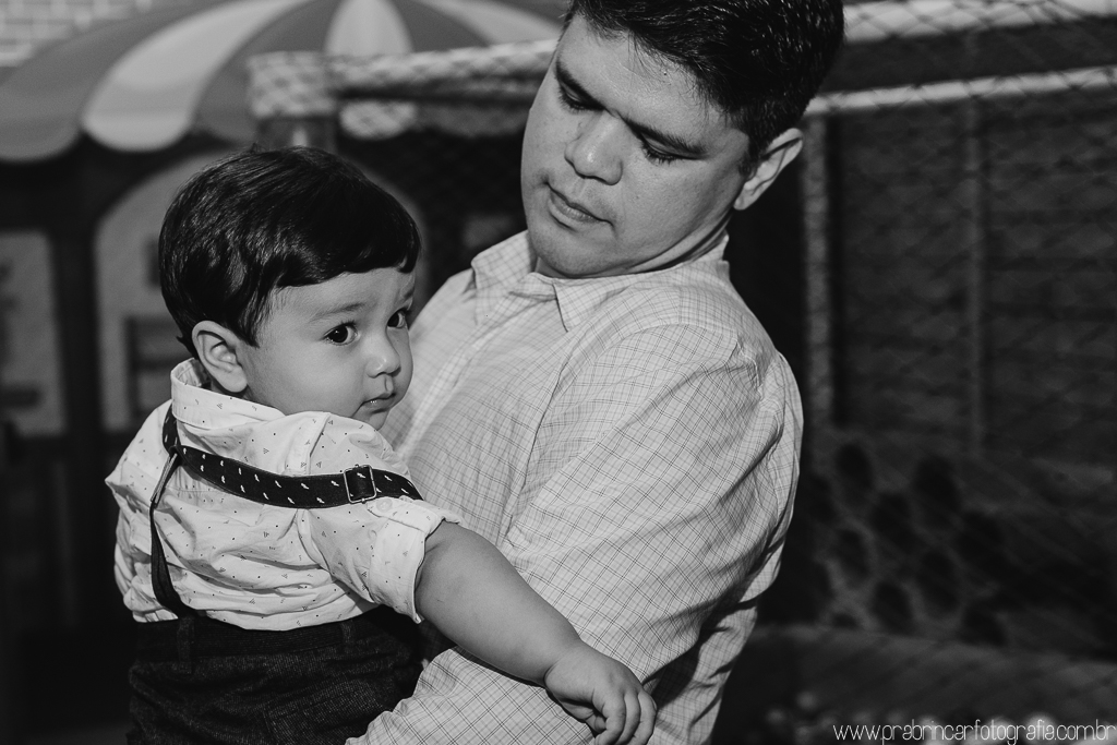 prabrincarfotografia-aniversário-festa-infantil-recife-fotógrafo-fotografia-mundo-bita-decoração-família-foto-1-ano-primeiro-cupcake-bolo-personalizados-Bruno