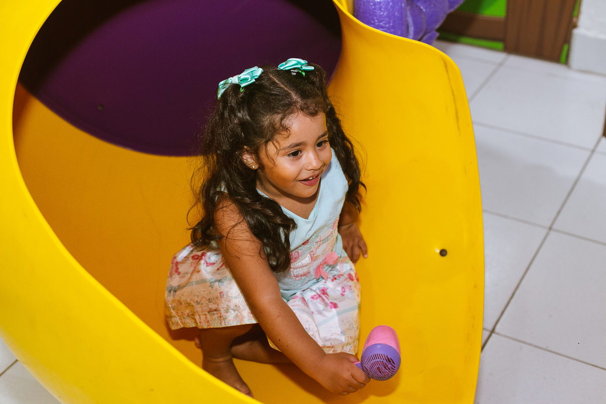 aniversário-infantil-fotografia-fotógrafo-recife-festa-bolo-tema-decoração-presente-criança-família-casa-foto-olívia