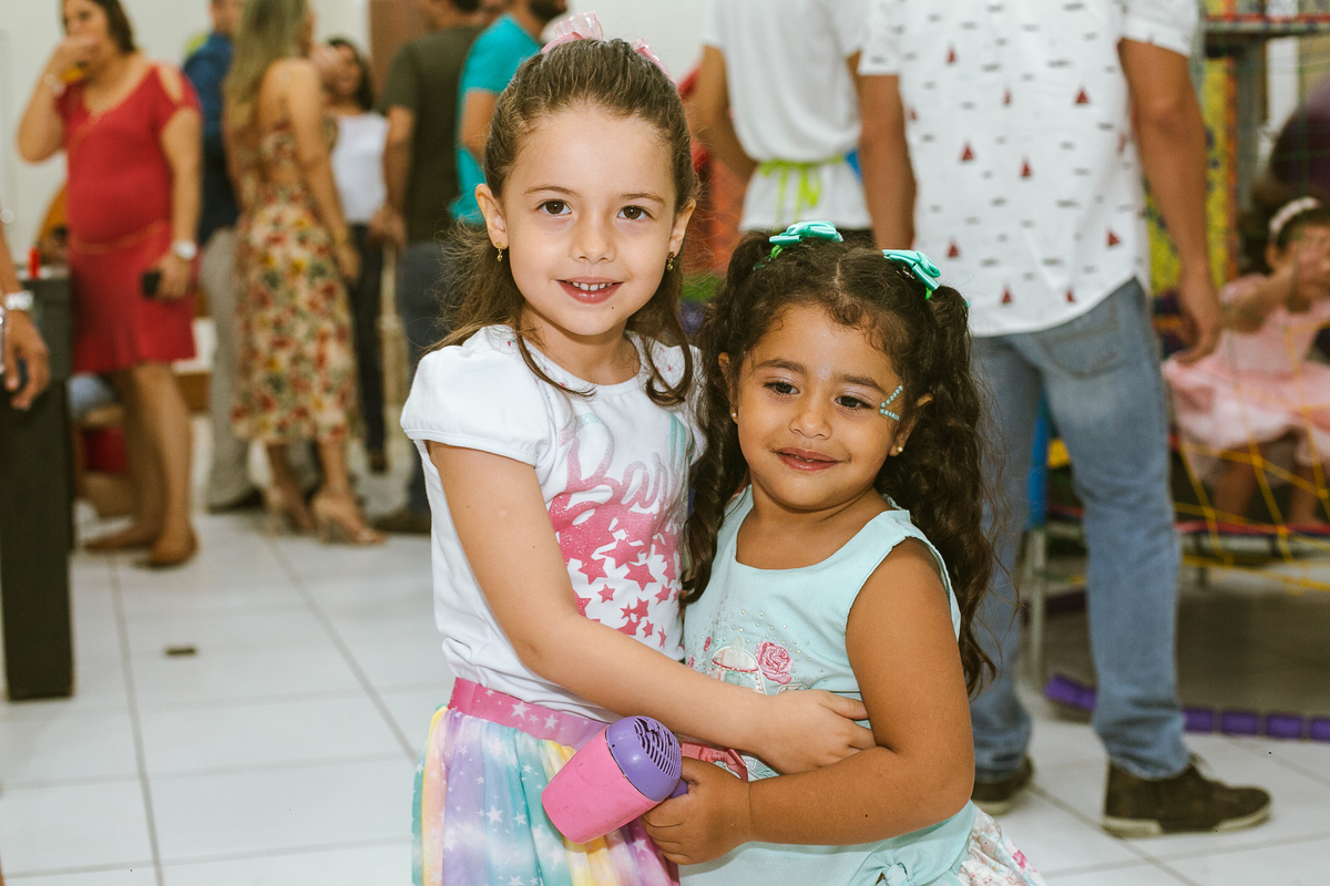 aniversário-infantil-fotografia-fotógrafo-recife-festa-bolo-tema-decoração-presente-criança-família-casa-foto-olívia