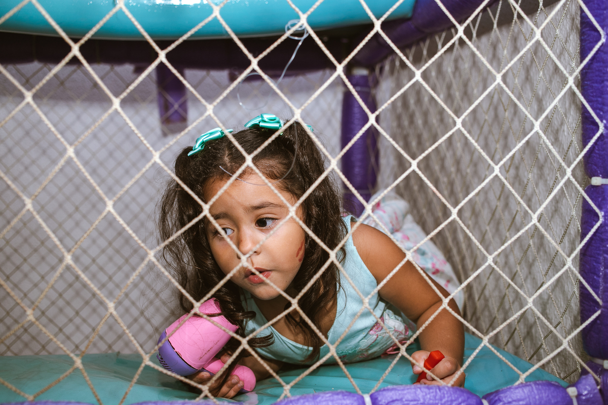aniversário-infantil-fotografia-fotógrafo-recife-festa-bolo-tema-decoração-presente-criança-família-casa-foto-olívia