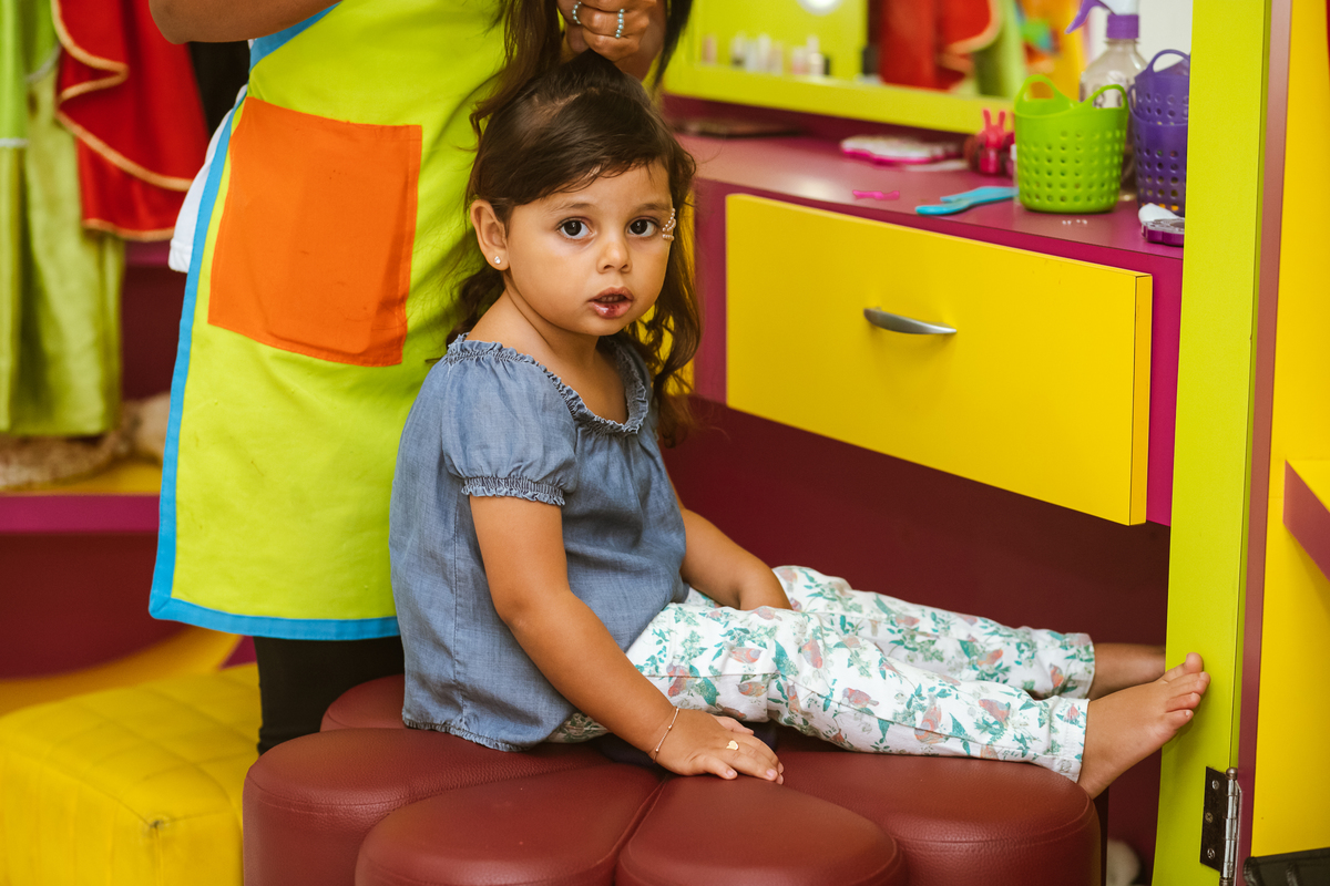 aniversário-infantil-fotografia-fotógrafo-recife-festa-bolo-tema-decoração-presente-criança-família-casa-foto-olívia