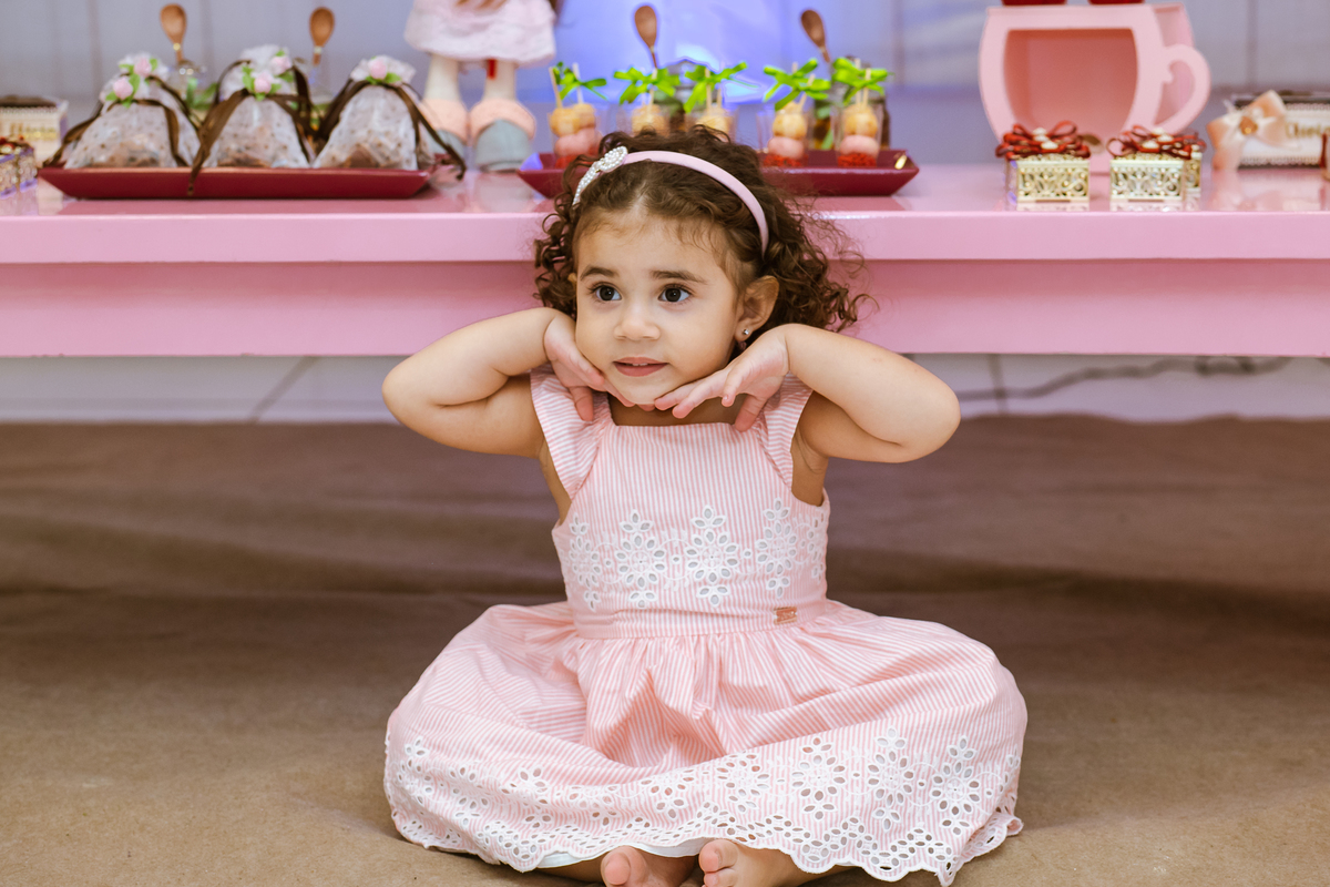 aniversário-infantil-fotografia-fotógrafo-recife-festa-bolo-tema-decoração-presente-criança-família-casa-foto-olívia