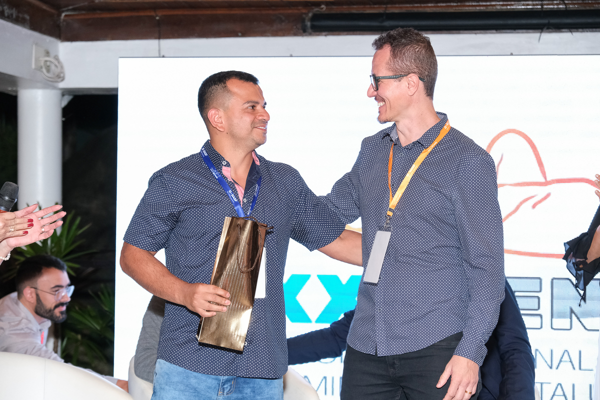 Cobertura fotográfica profissional para empresas em Búzios, Região dos Lagos, Teresópolis e todo o RJ.