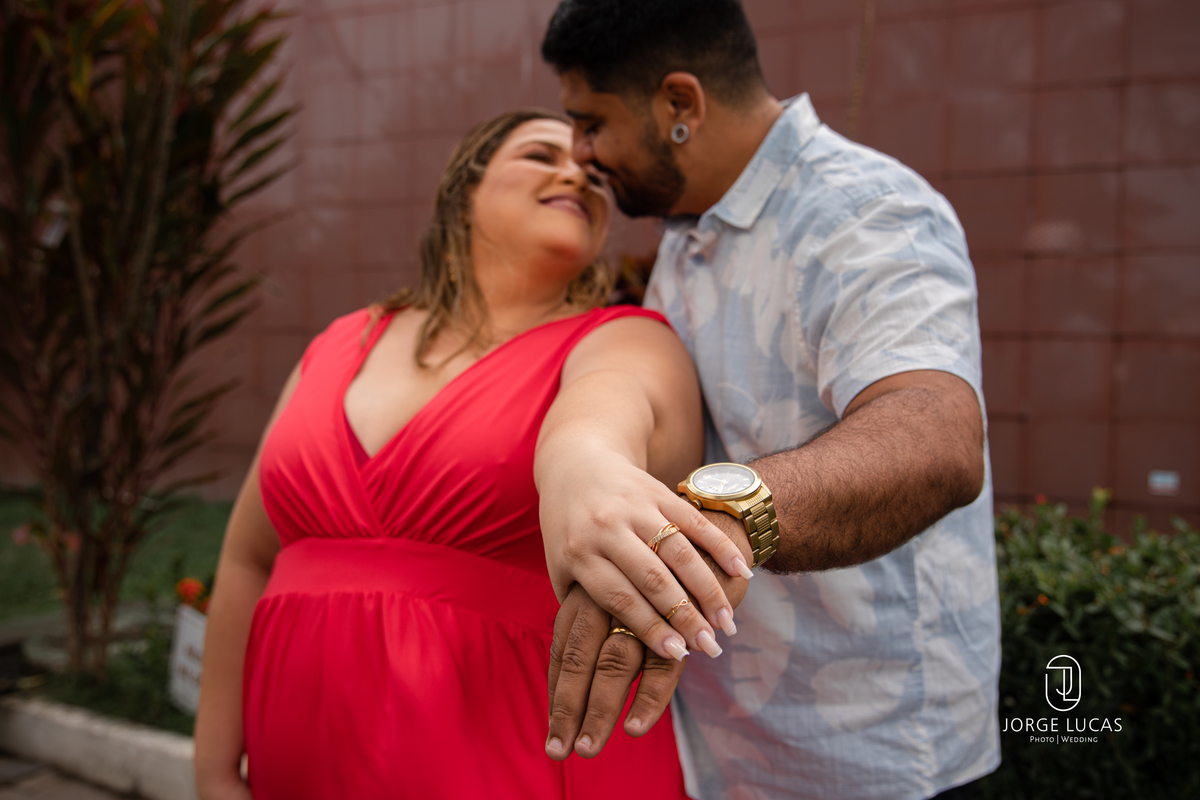 Fotografia das alianças noivas