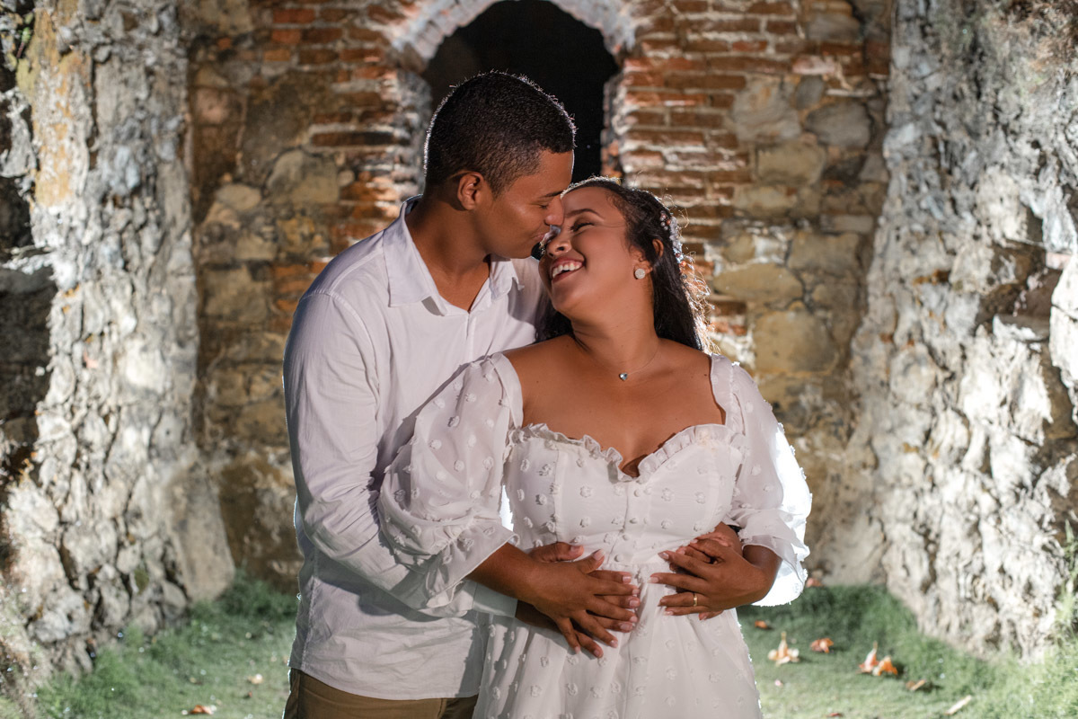 Ensaio de gestante no forno da Cal Vila Velha