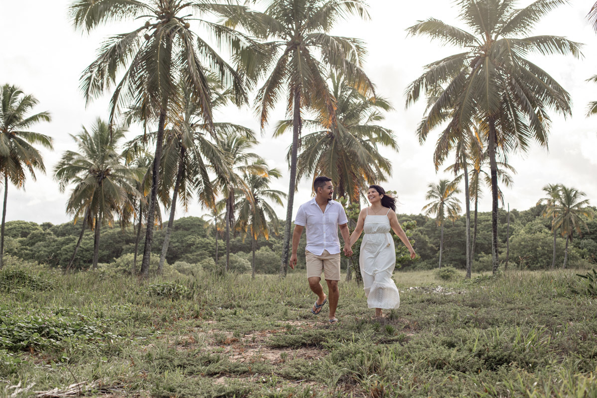 Fotos de pré-casamento no Golden Hour no Coqueiral 