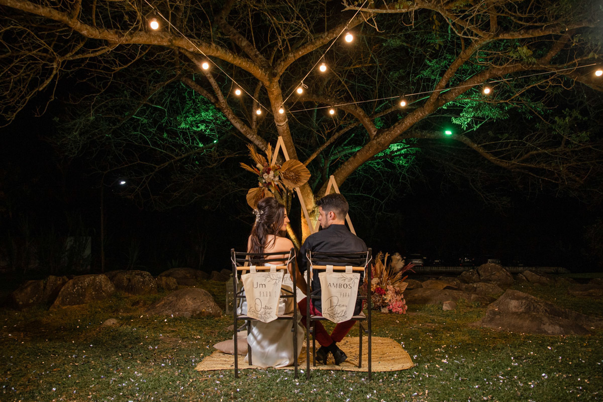 Foto perfeita de casamento Boho cadeira fiz uma oração pra esse dia chegar