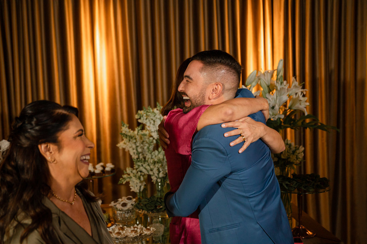 Abraço nos familiares e amigos