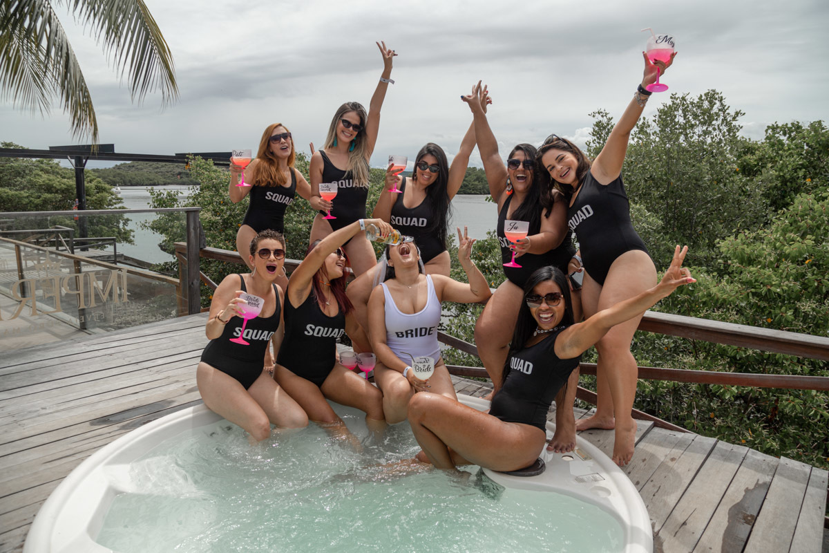 Noiva curtindo despedida de solteiro