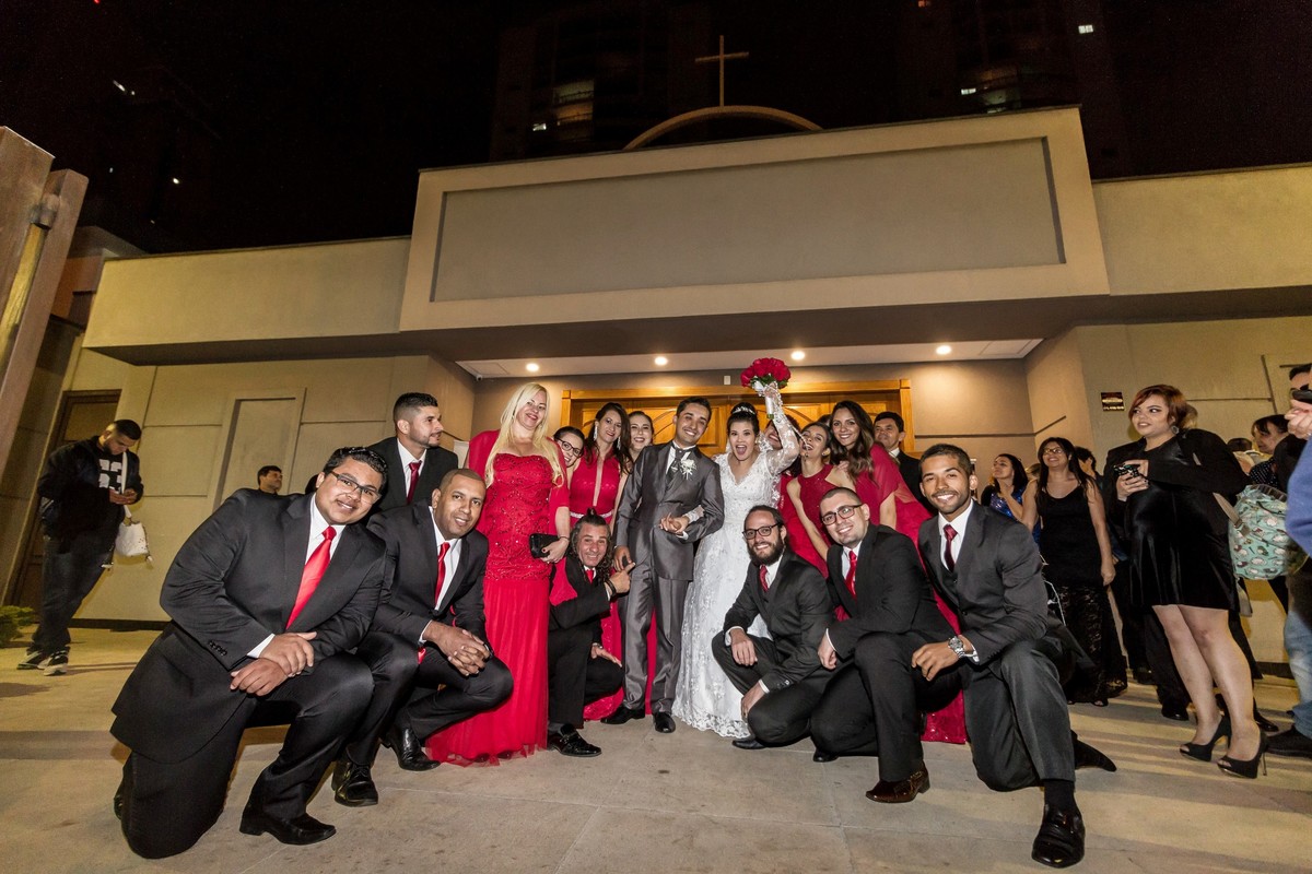 foto dos noivos com padrinhos
