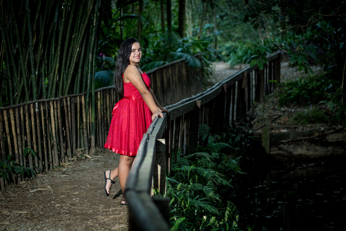 fotografia de debutante em cidade dutra