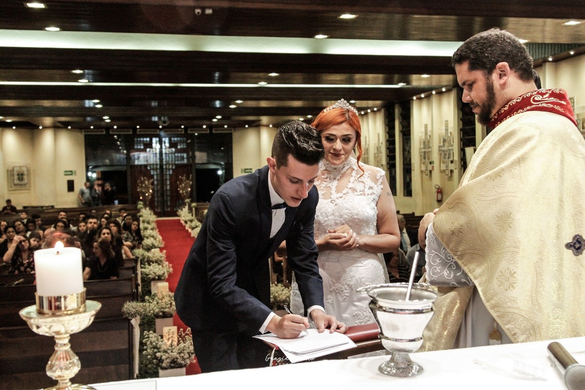 noivo assinando ata em sp
