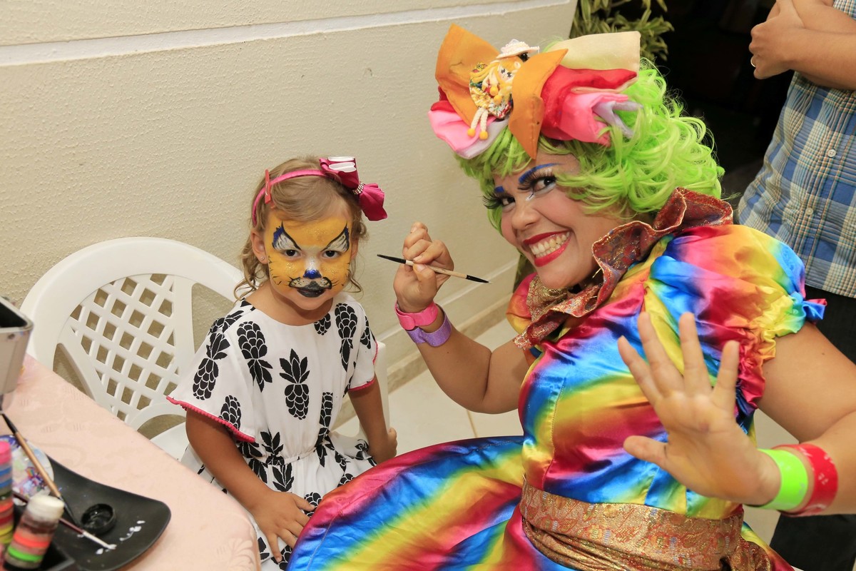 Pinturas faciais- Cris Animações