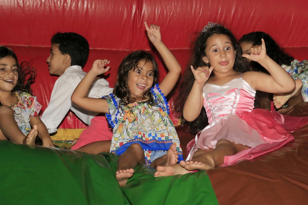 Cheia de amigas especiais