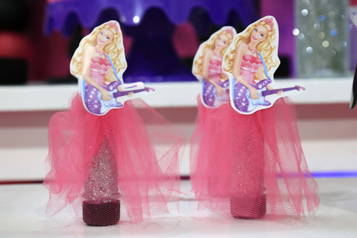 Tubete da Barbie Pop Star no Buffet Castelo Encantado em Lauro de Freitas - BA pela especialista em fotografia infantil Karina Cleto