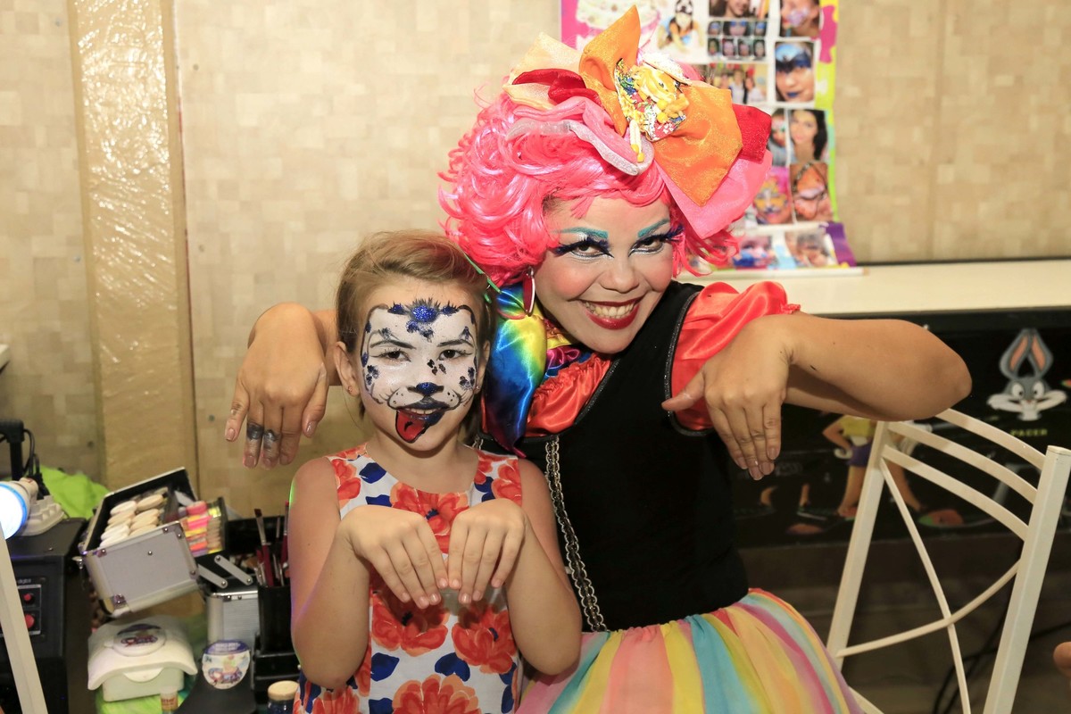 Pintura facial de Cris Animações.Karina Cleto - Fotografia Infantil, Gestantes e Eventos Infantil em Lauro de Freitas - BA