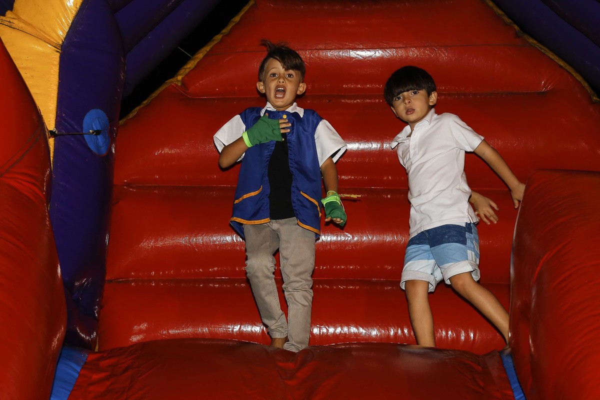 Na brincadeira com meus amigos 