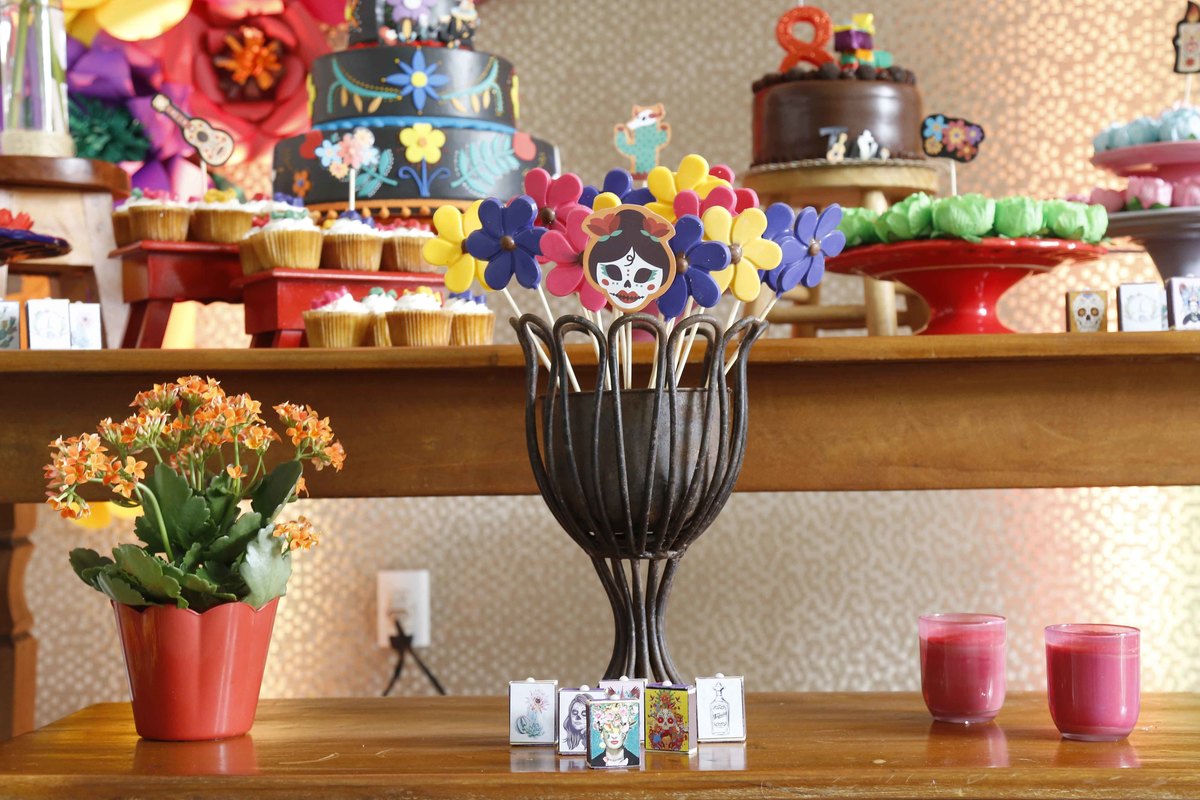 Festa Mexicana e não faltou caveirinhas