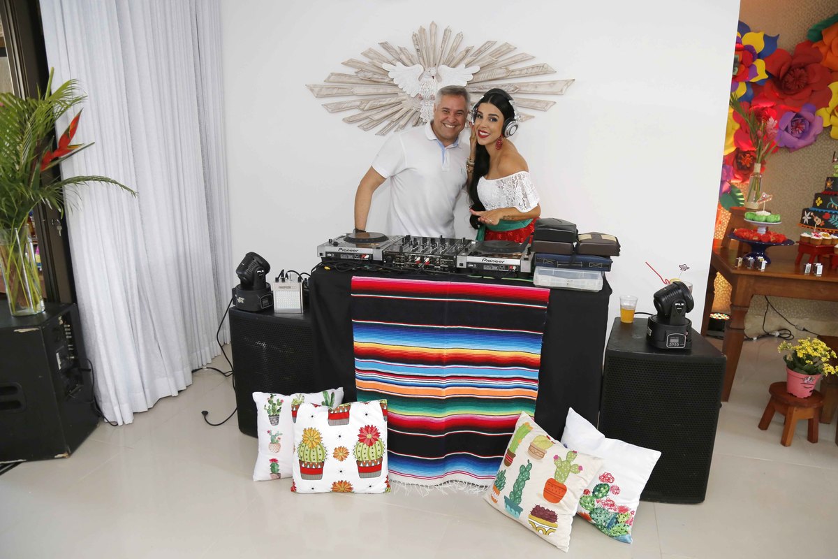 DJ Chamusca  arrasou na seleção das músicas da festa. @djchamusca
