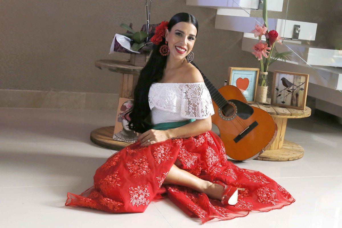 Roupas características mexicanas com uma super modelo que arrasou no visual.