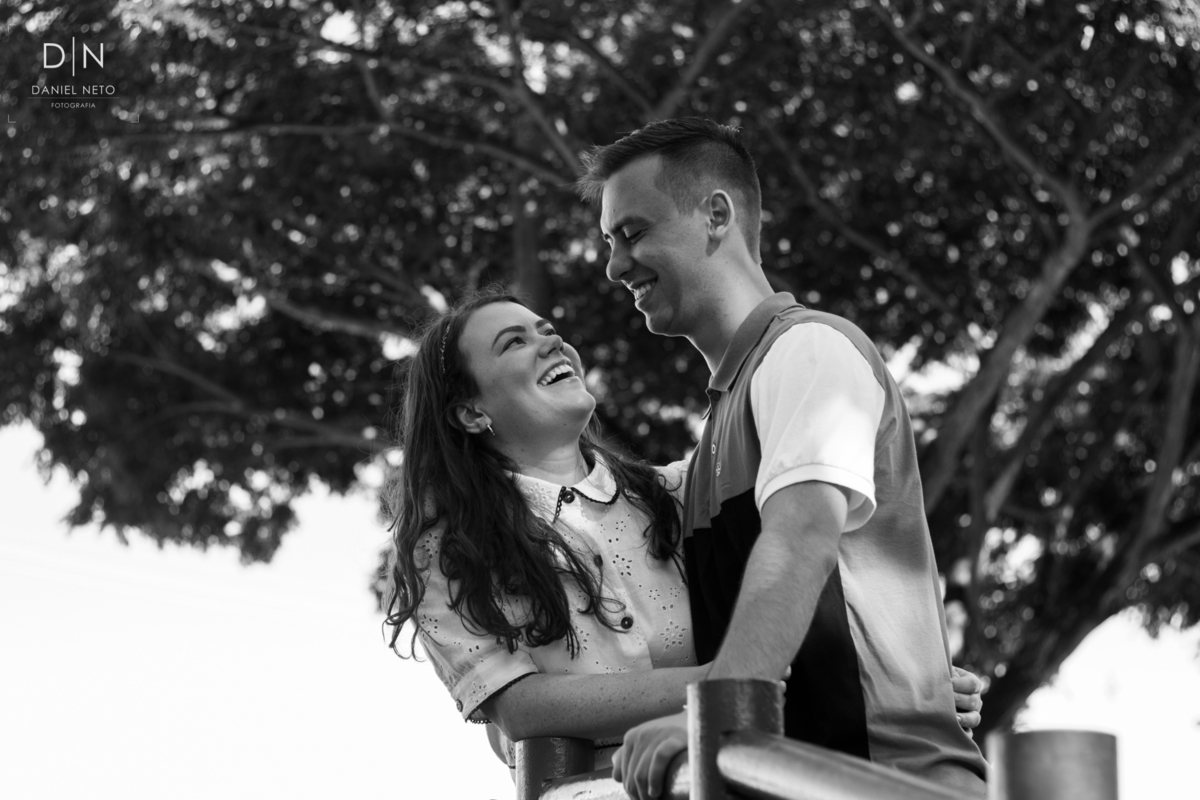 Ensaio de casal da Isabela e do Augusto, feita no Parque Botânico da Vale em Vitória (ES)