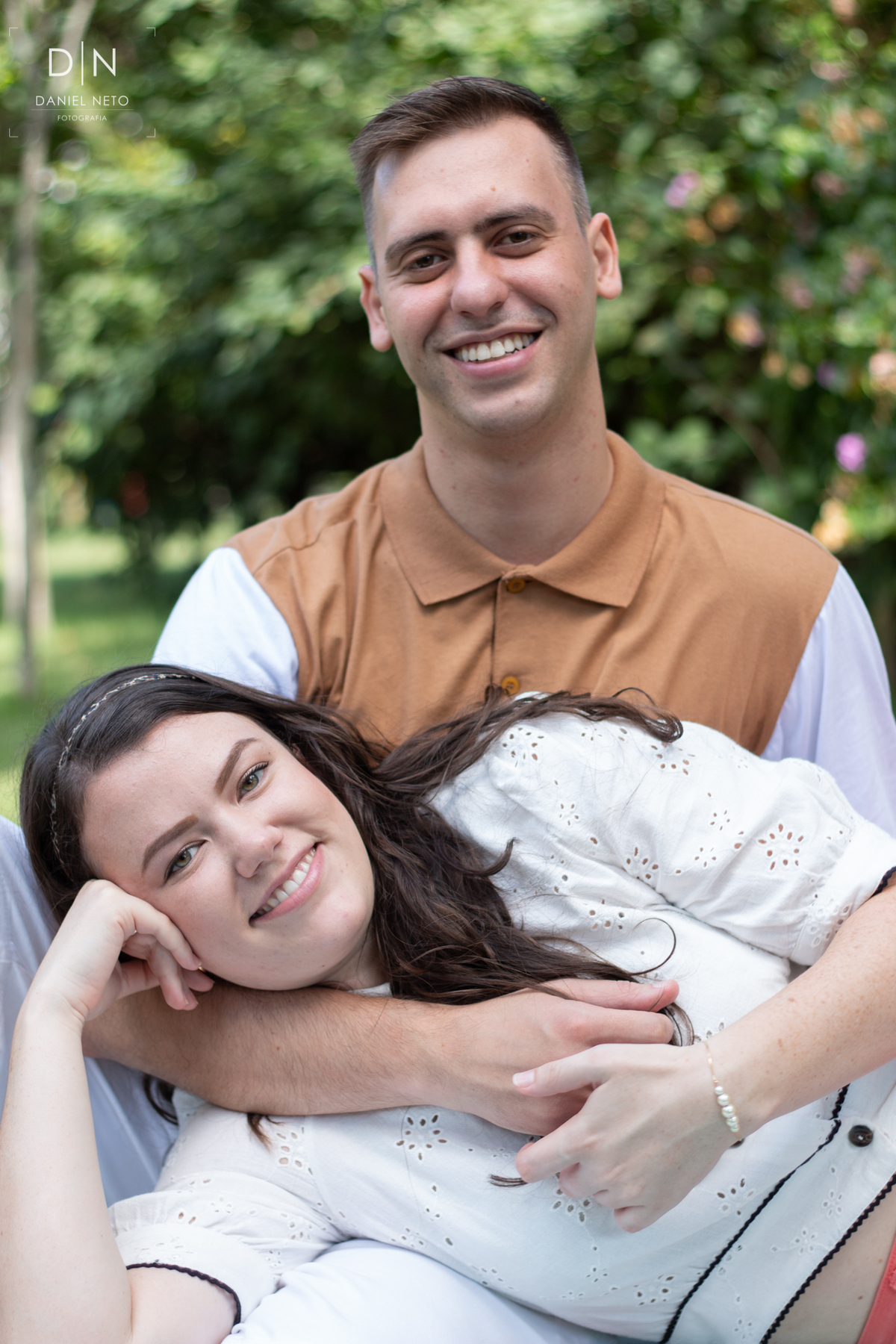 Ensaio de casal da Isabela e do Augusto, feita no Parque Botânico da Vale em Vitória (ES)