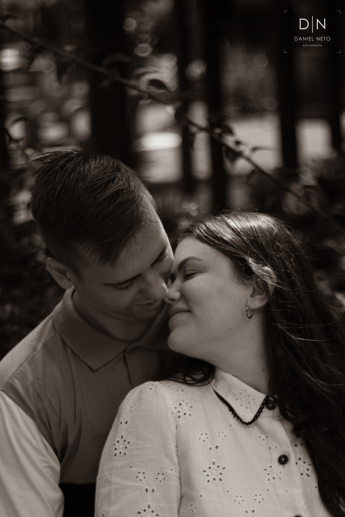 Ensaio de casal da Isabela e do Augusto, feita no Parque Botânico da Vale em Vitória (ES)