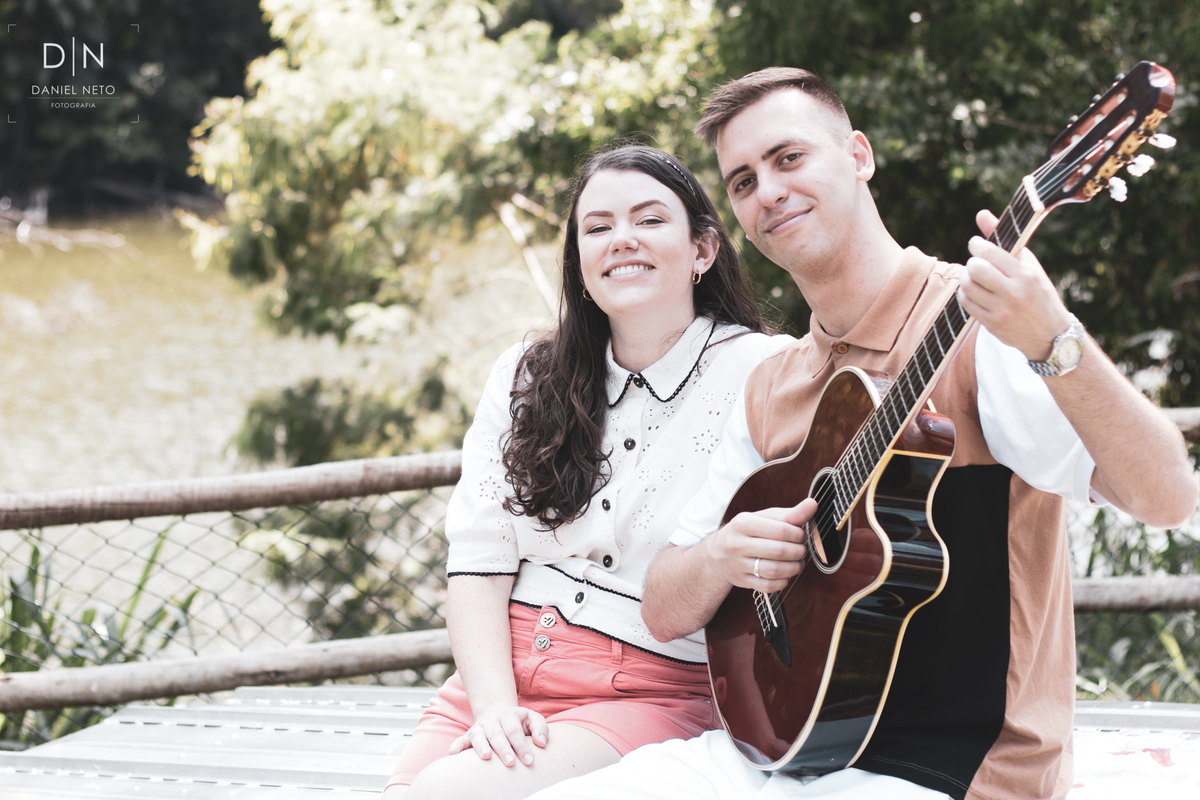 Ensaio de casal da Isabela e do Augusto, feita no Parque Botânico da Vale em Vitória (ES)