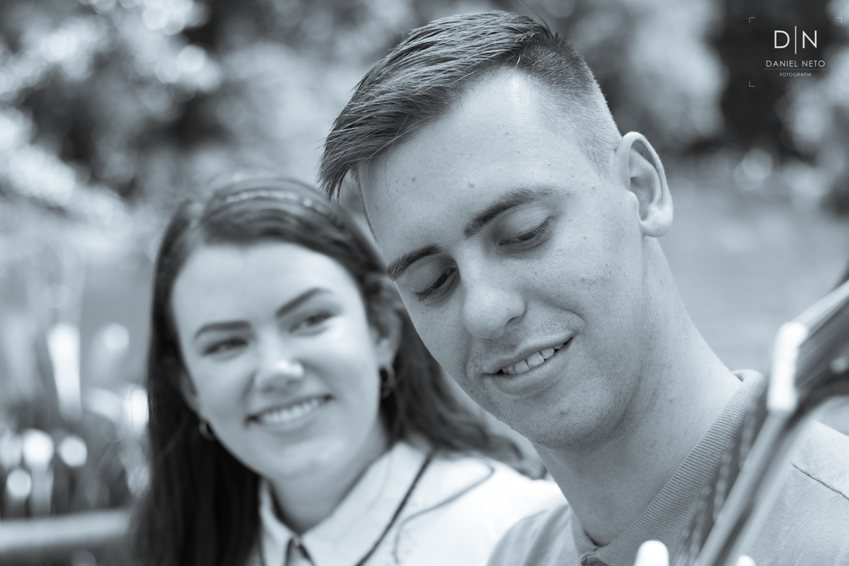 Ensaio de casal da Isabela e do Augusto, feita no Parque Botânico da Vale em Vitória (ES)