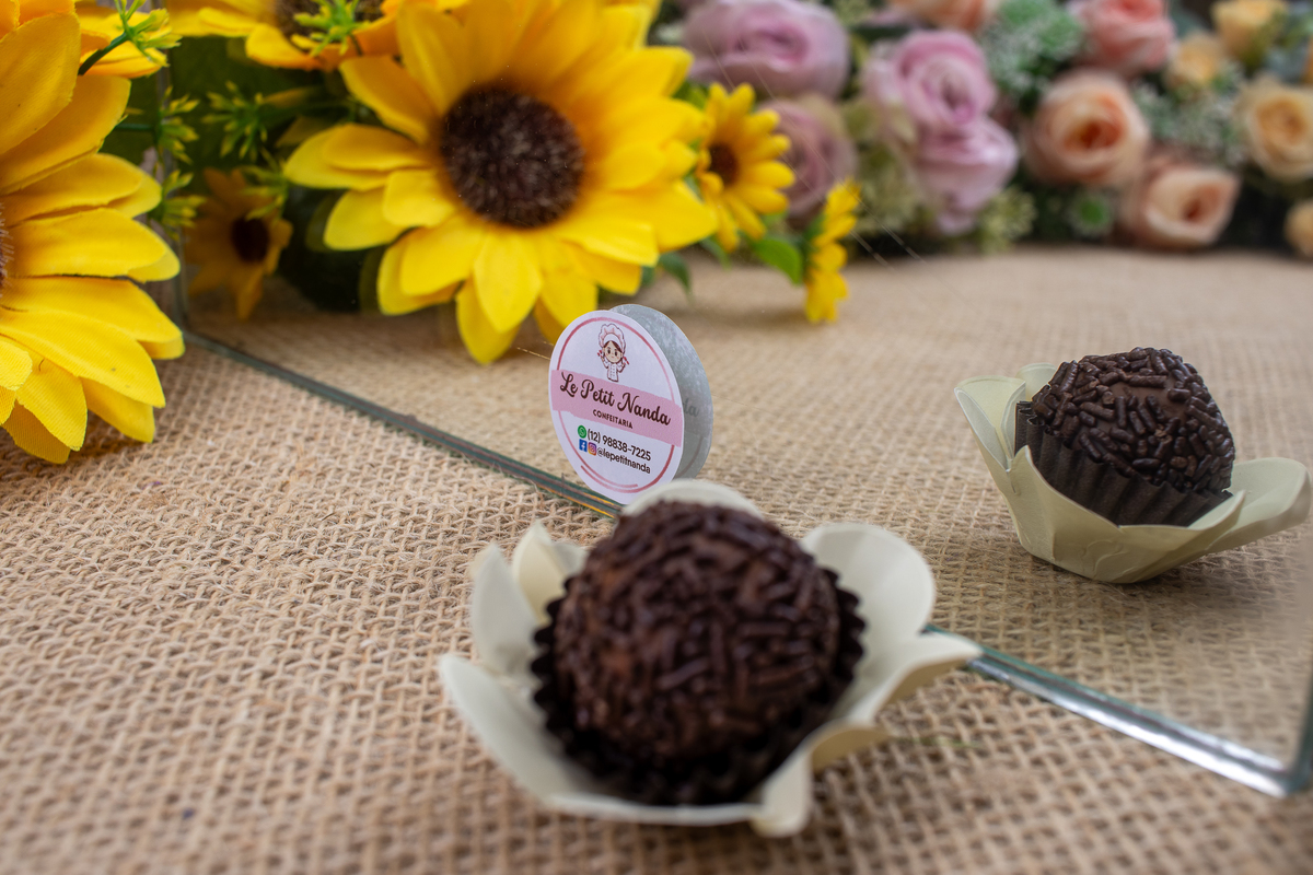Brigadeiro tradicional de chocolate
Le Petit Nanda Confeitaria