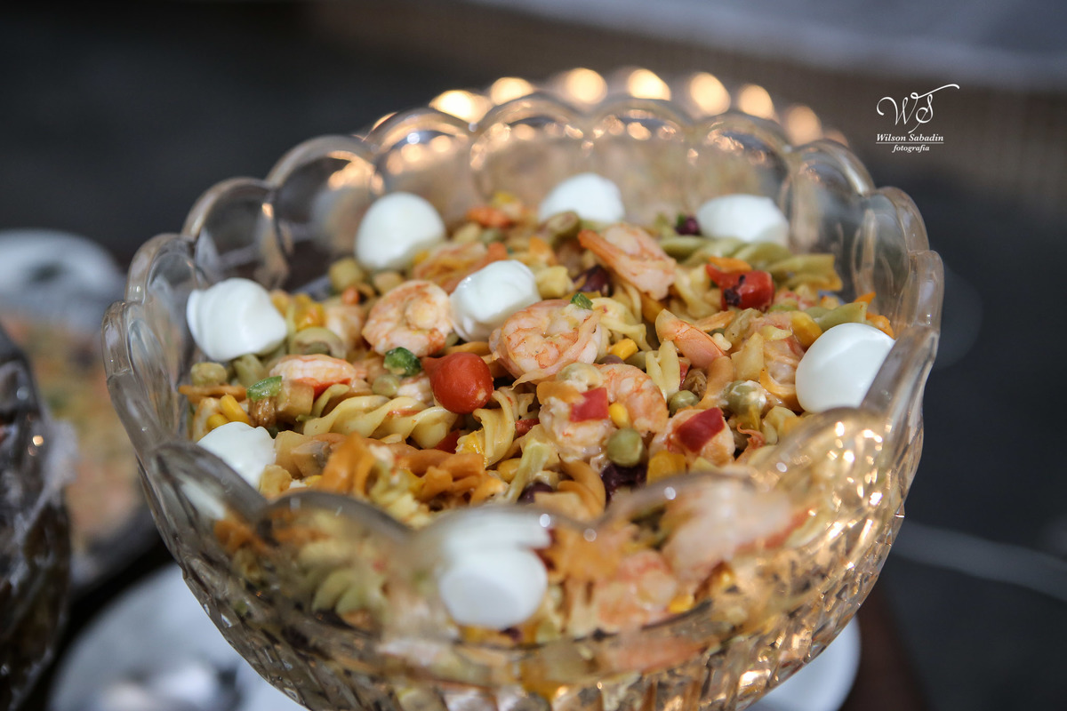 fotografia de casamento e bodas, noivos, noiva, noivo, fotografia de noivos, vestido de noiva, sapato, perfume, cabelo, véu, brinco, cruxifixo, pai, mãe, filho, padrinhos, padre, pastor, igreja, cerimonia, festa, salão de beleza, maqu