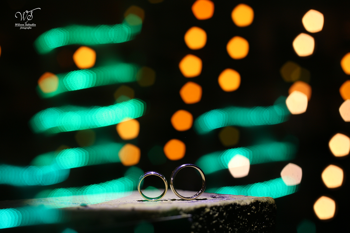 Fotografia de casamento, noivos, noiva, noivo, fotografia de noivos, sapato, perfume, cabelo,  fotografia de casal, vestido de noiva, alianças