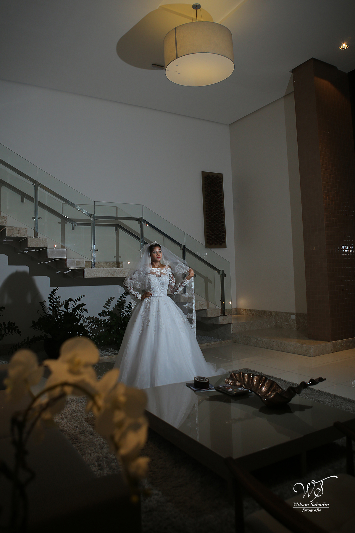 Fotografia de casamento, noivos, noiva, noivo, fotografia de noivos, sapato, perfume, cabelo,  fotografia de casal, vestido de noiva