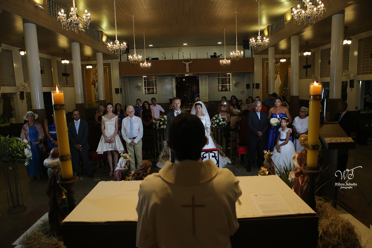 Fotografia de casamento, noivos, noiva, noivo, fotografia de noivos, sapato, perfume, cabelo,  fotografia de casal, vestido de noiva